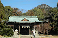 八幡神社と麻生山