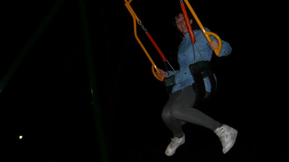 [swing2.JPG]