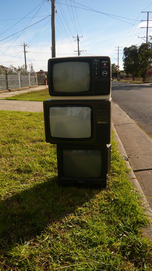 [3TV.JPG]