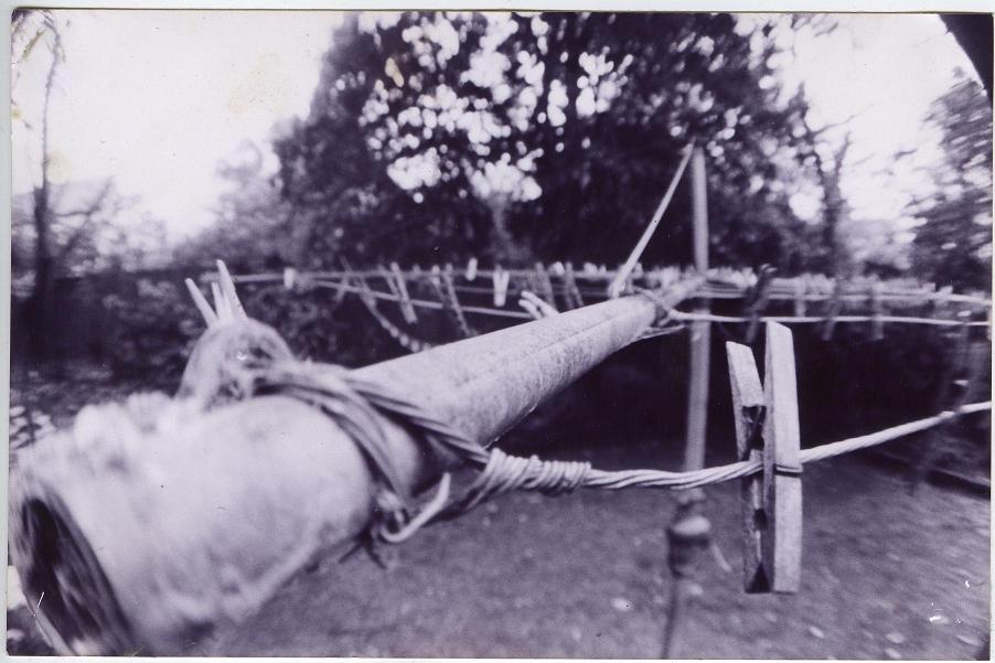 [washing+line+sm.JPG]