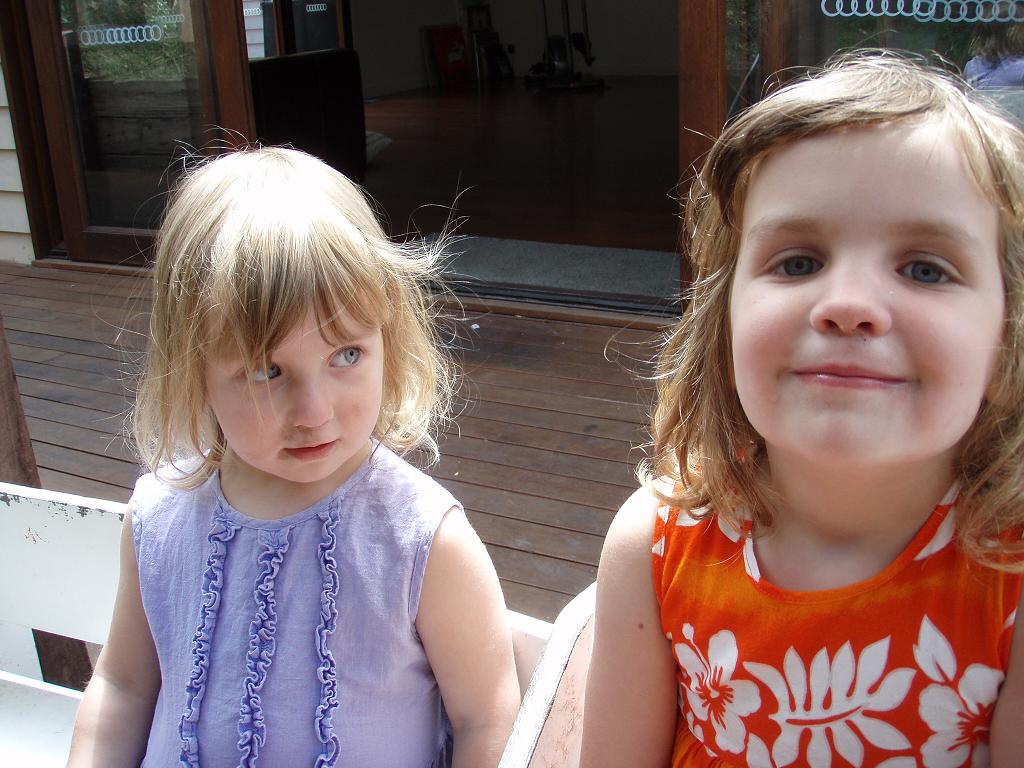 [jaspa+greta.JPG]