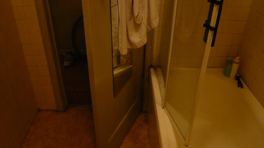 [bathroom.JPG]