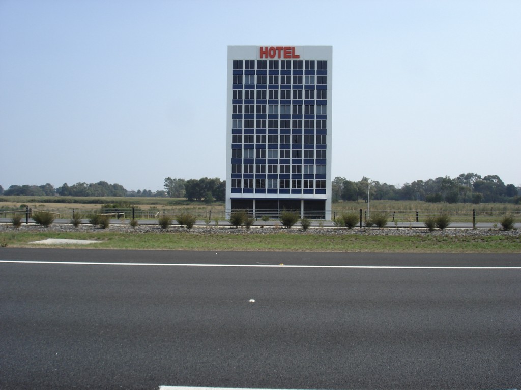 [hotel.JPG]