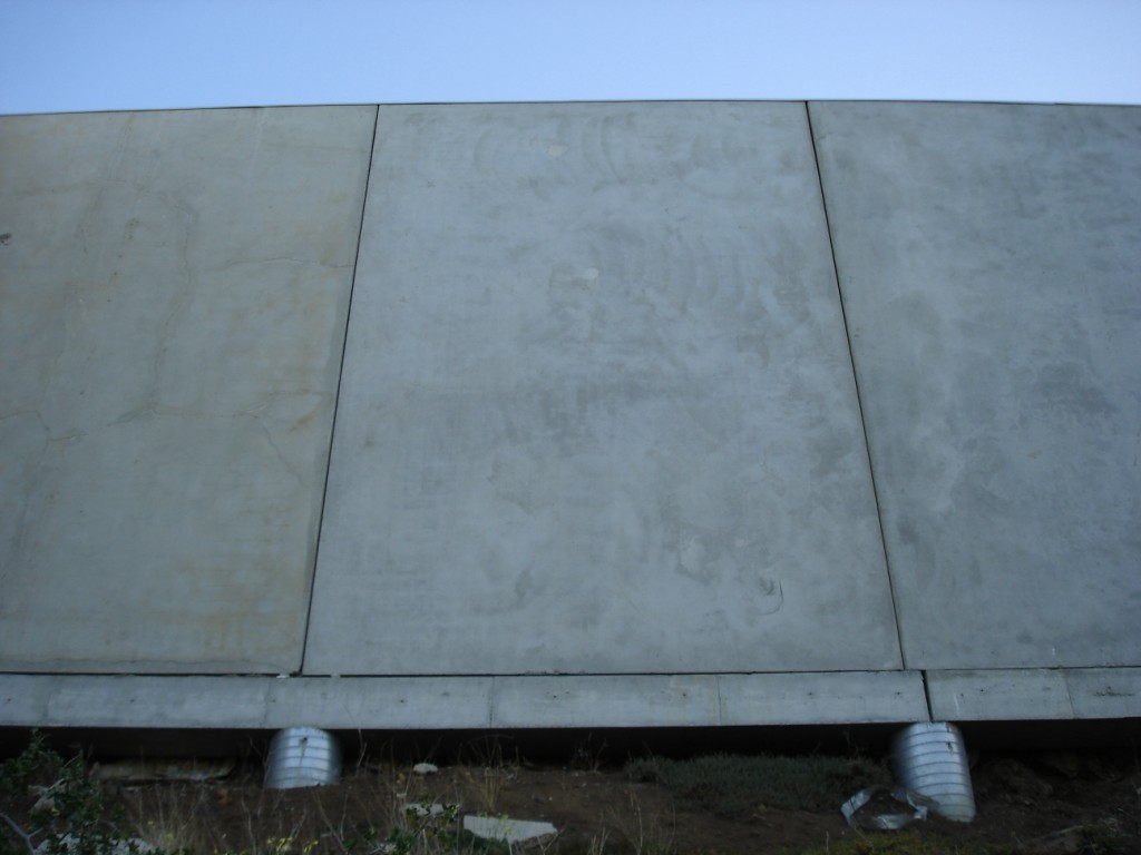 [factory+walls.JPG]