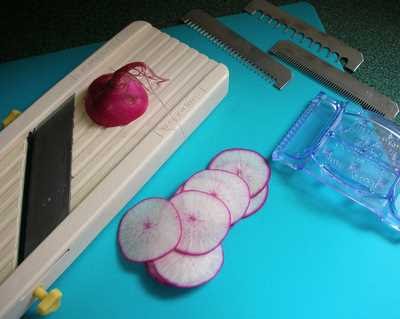 Benriner Japanese Mandoline Super Slicer with 4 Blades