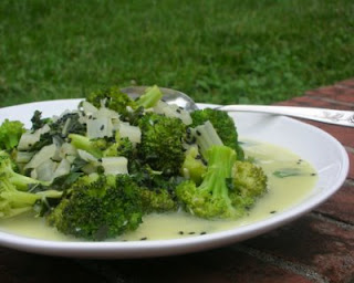 A brilliant combination, coconut milk and Thai curry paste, here with broccoli and bok choy