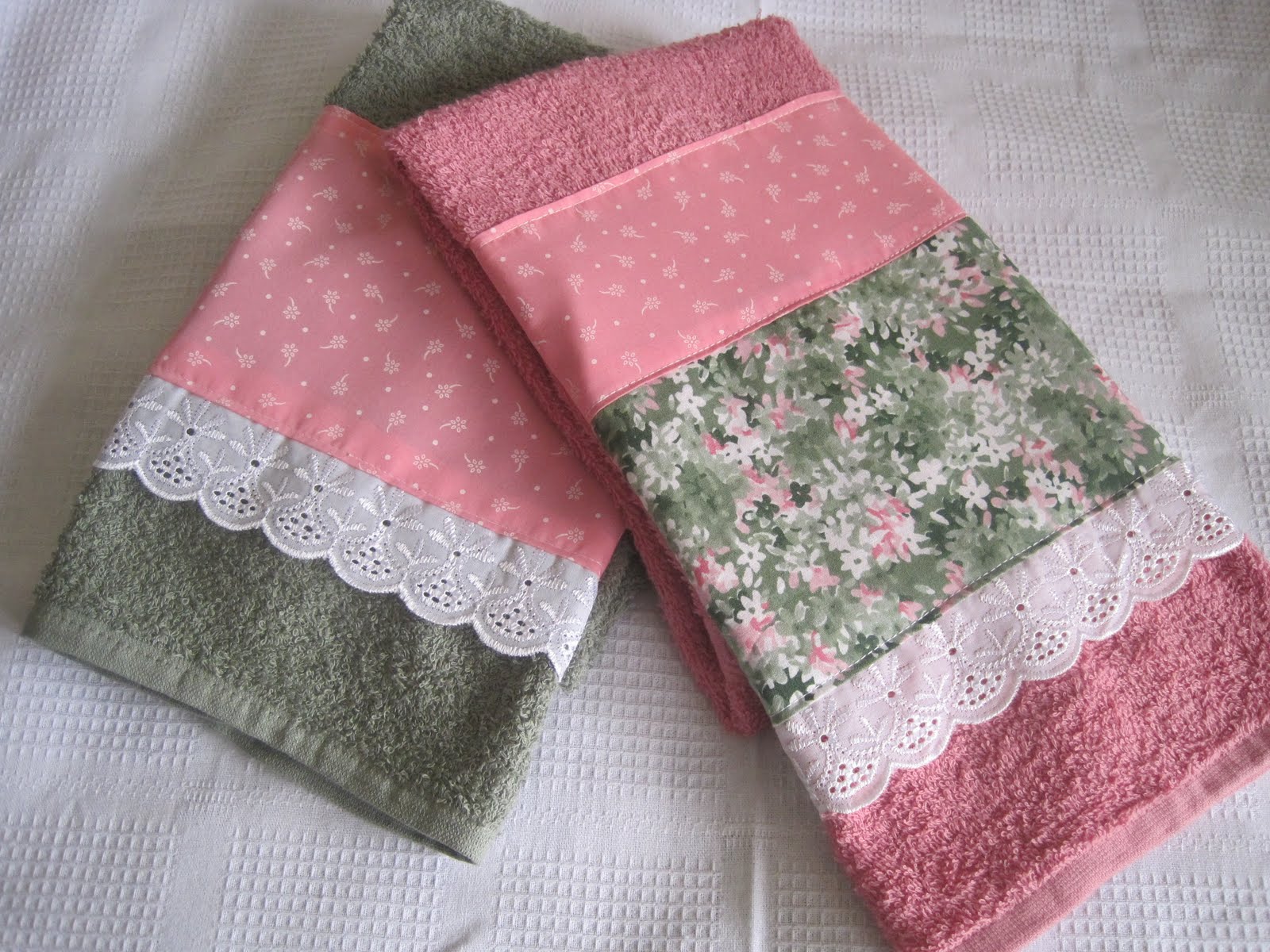 Atelier de Charo Delicadas Toallas Delicate Towels
