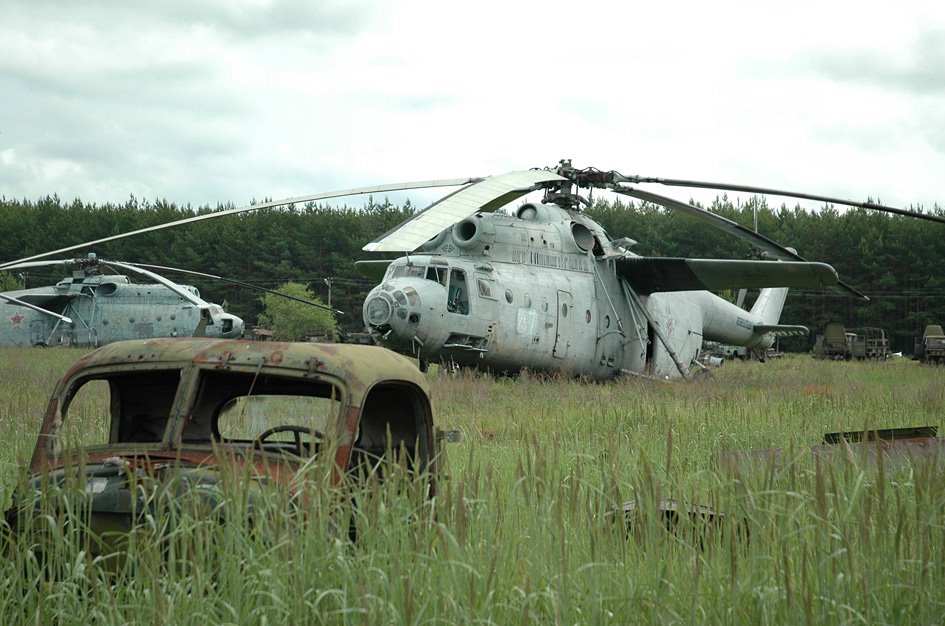 [063_Chernobyl_vehicle_graveyard_33.jpg]