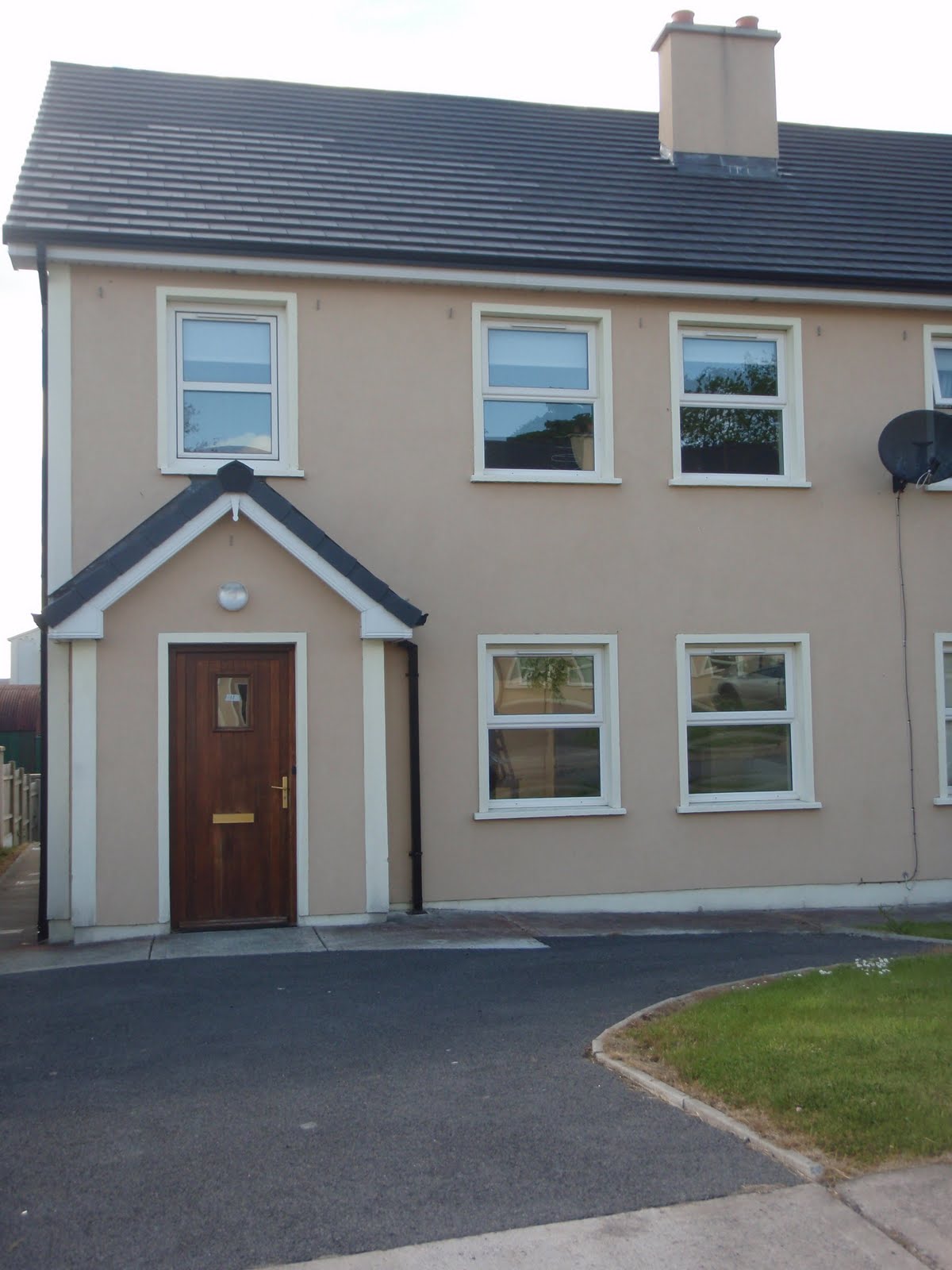 McCaul Auctioneering and Valuers FOR SALE No 11 Railway View