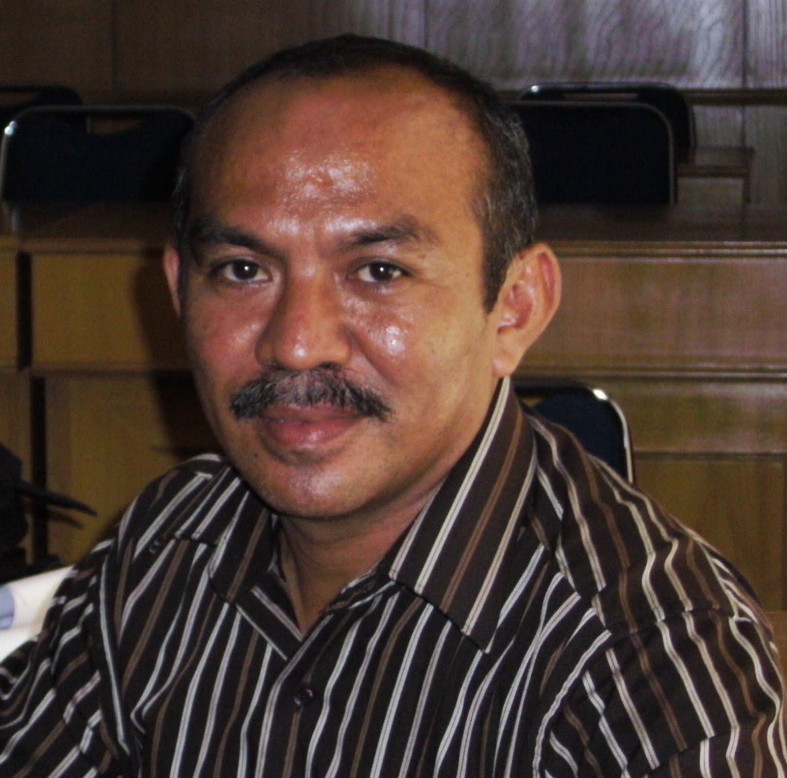 QEDO talks about education: KEBIJAKAN PENDIDIKAN DAN PENDIDIKAN DEMOKRASI SALAH SATU UPAYA MELURUSKAN PENDIDIKAN INDONESIA