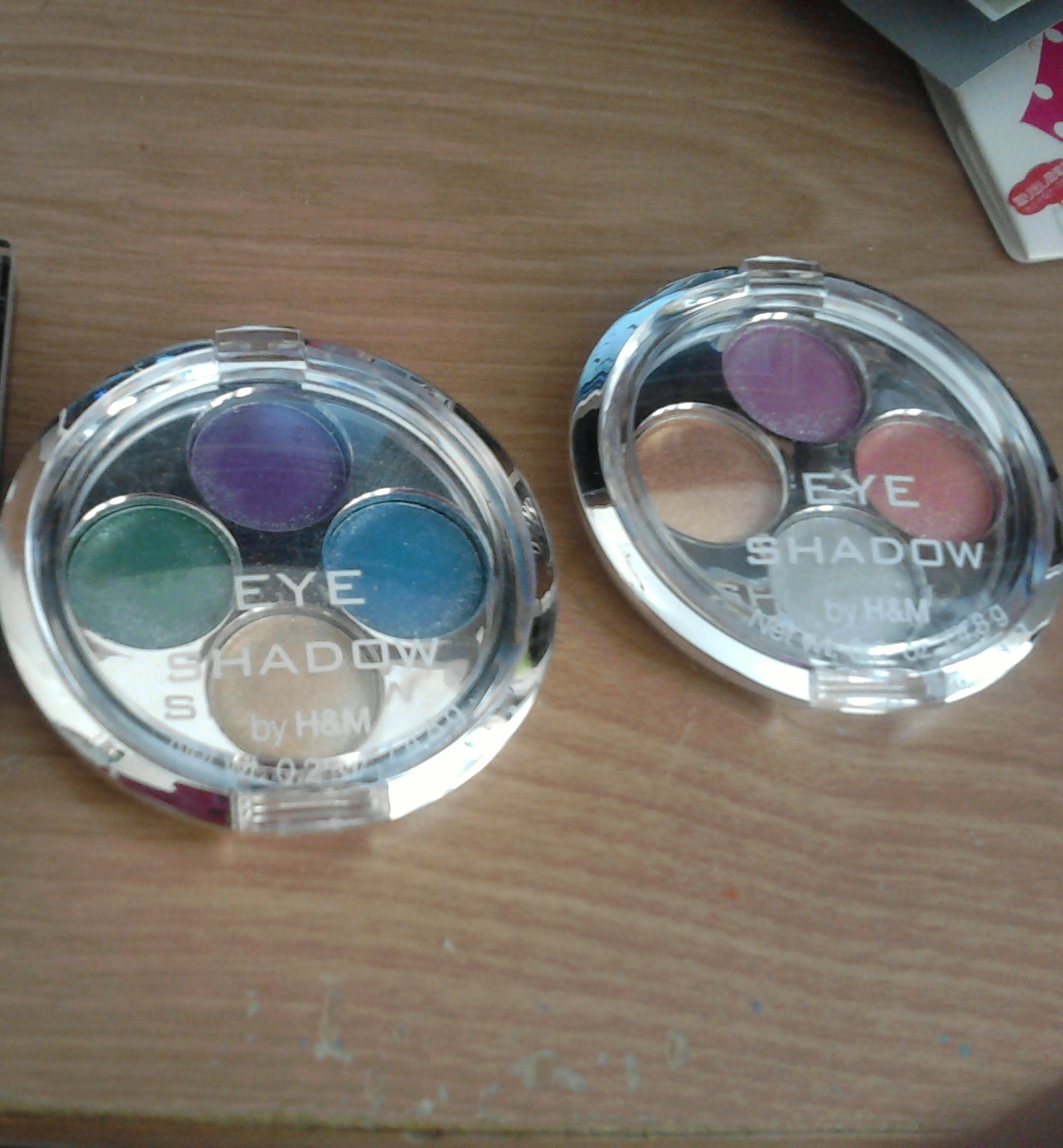 DeyiMizu Review Eyeshadow by H&M/Tutorial