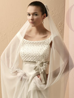 wedding dress colection: Traditional Italian Wedding Dress