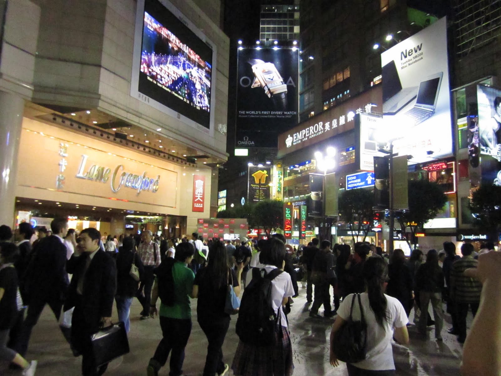 photosynthesis-times-square-hong-kong