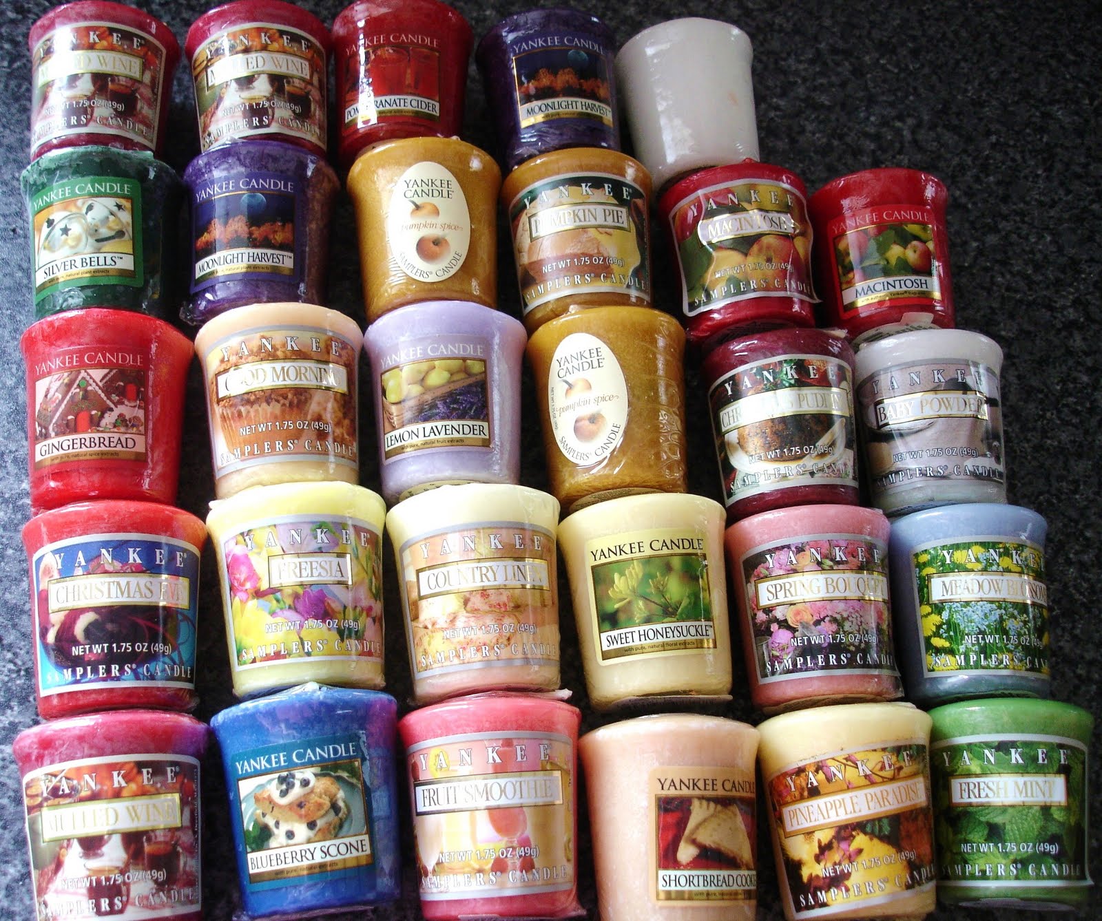 Priscilla's Cottage Yankee Candles..Happy Easter