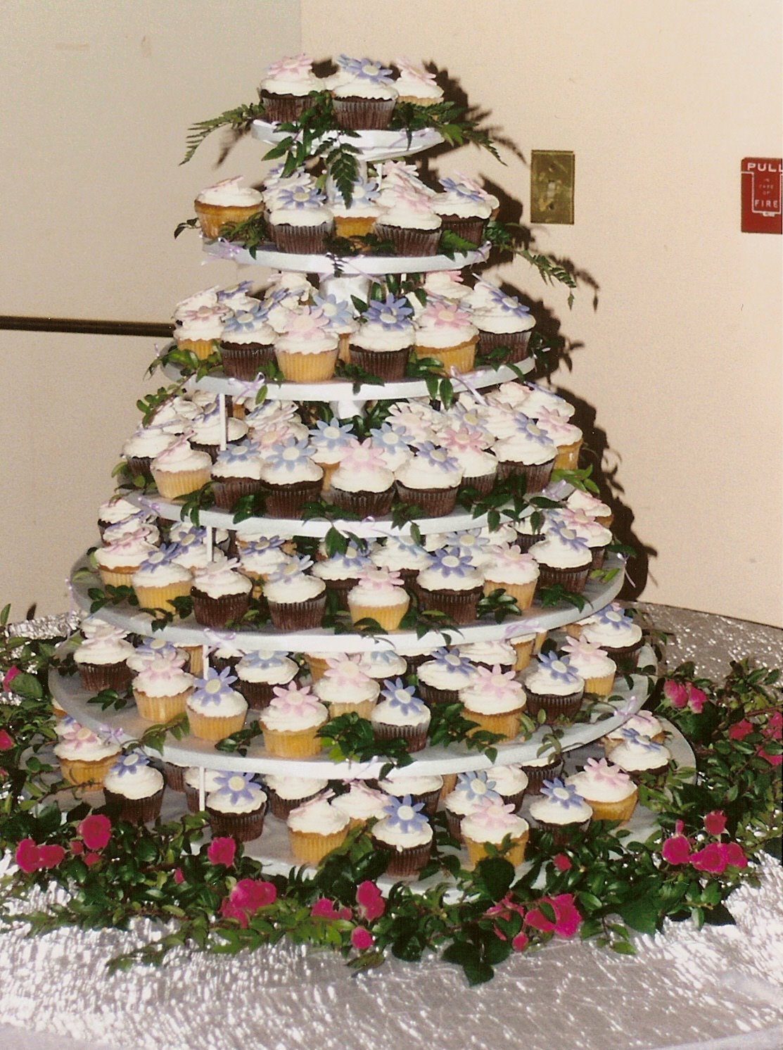 [Wedding+cupcakes.jpg]