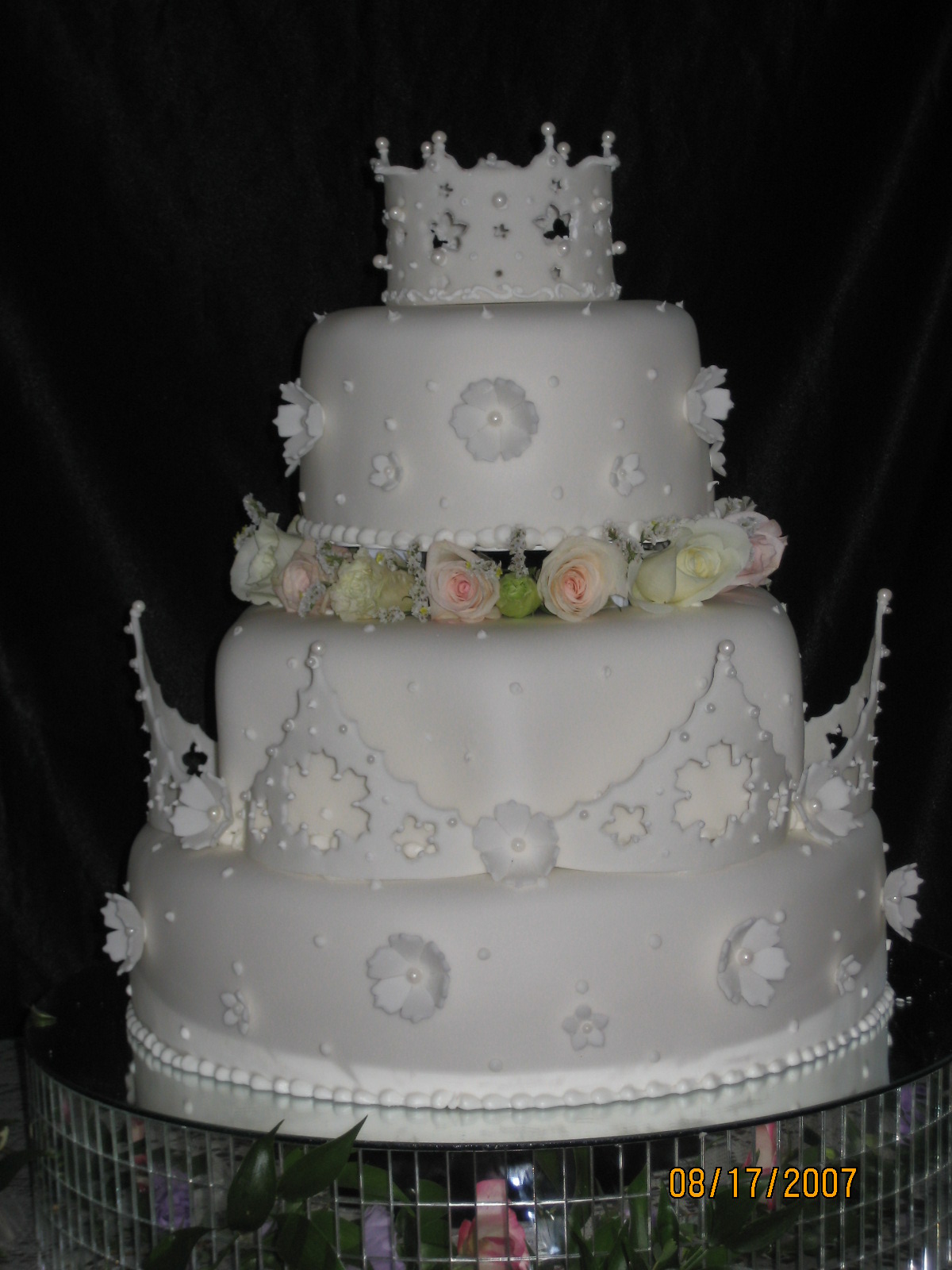 [wedding+tiara+5.JPG]