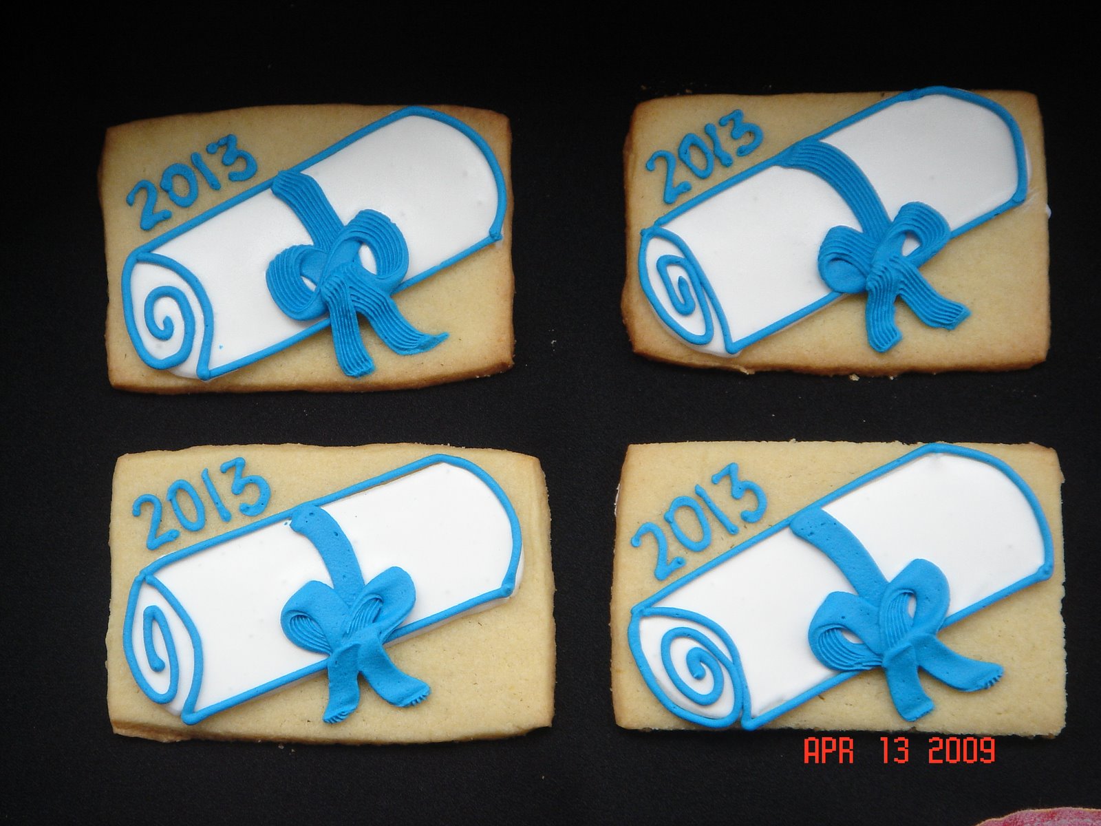 [Cookies+Diploma.JPG]