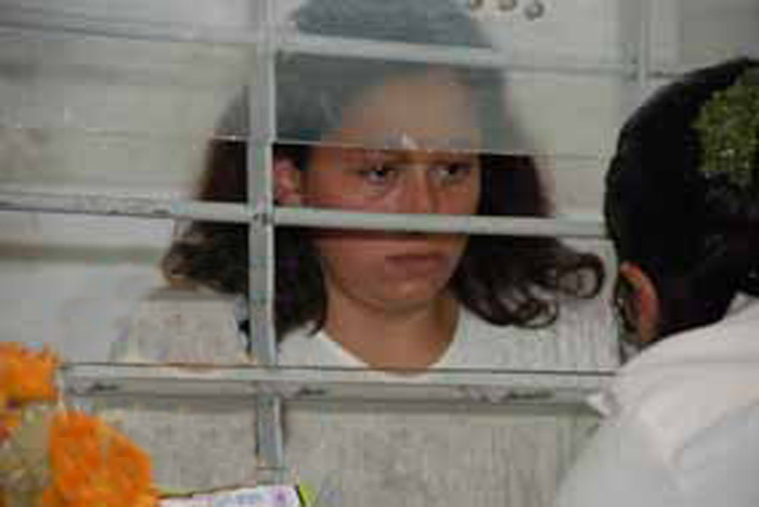 [Tras+las+rejas+(003).jpg]