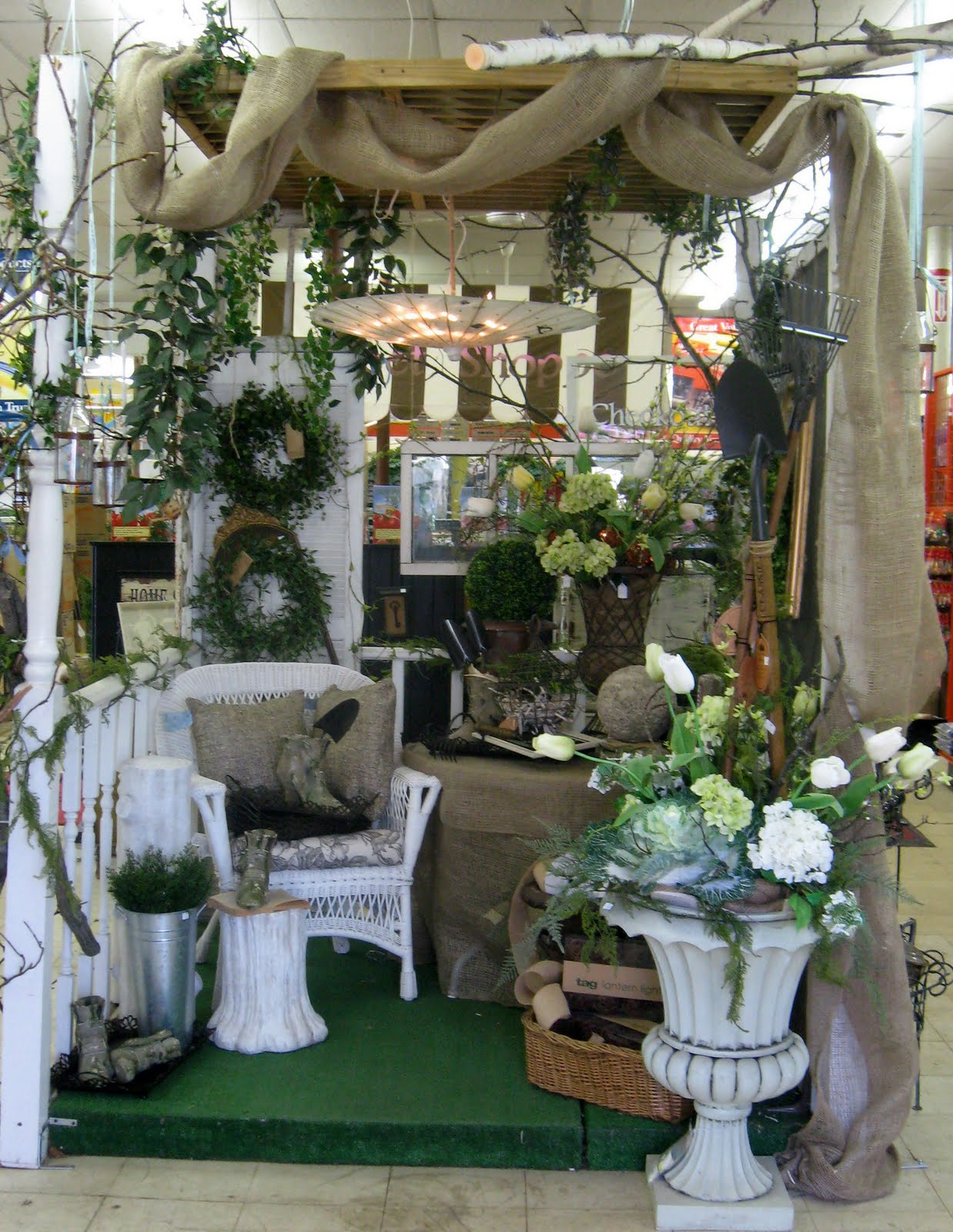 Horton's Home & Garden Spring in the Garden