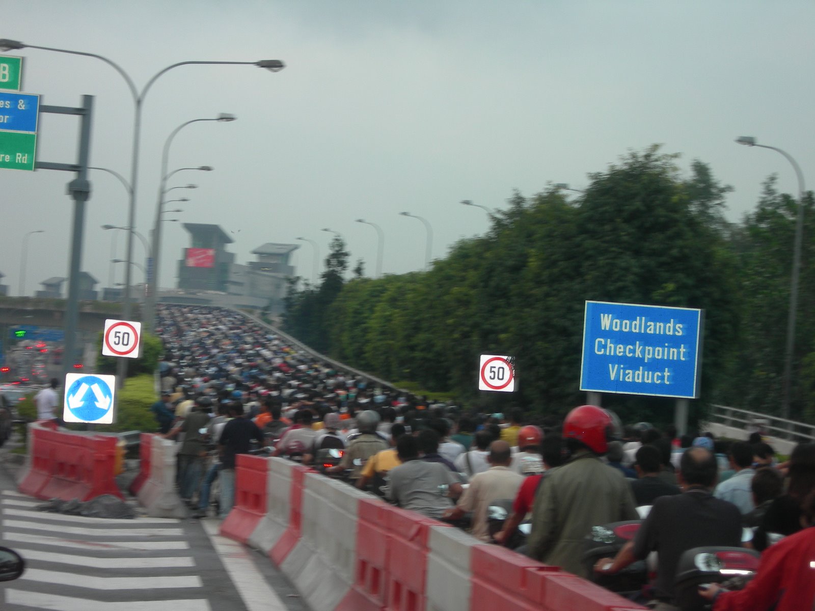 [DSCN2590.JPG]