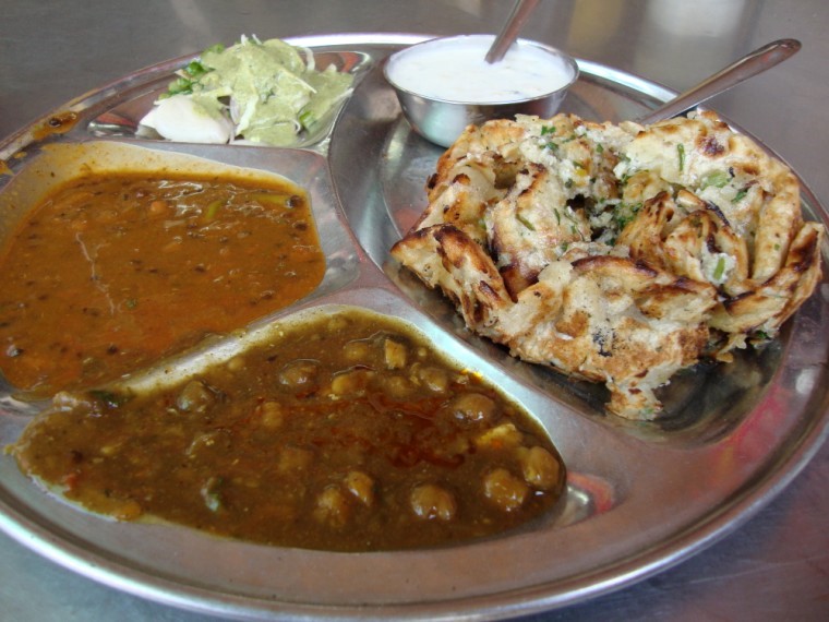 [Amritsari+Paneer+Chur+Chur+Naan.jpg]