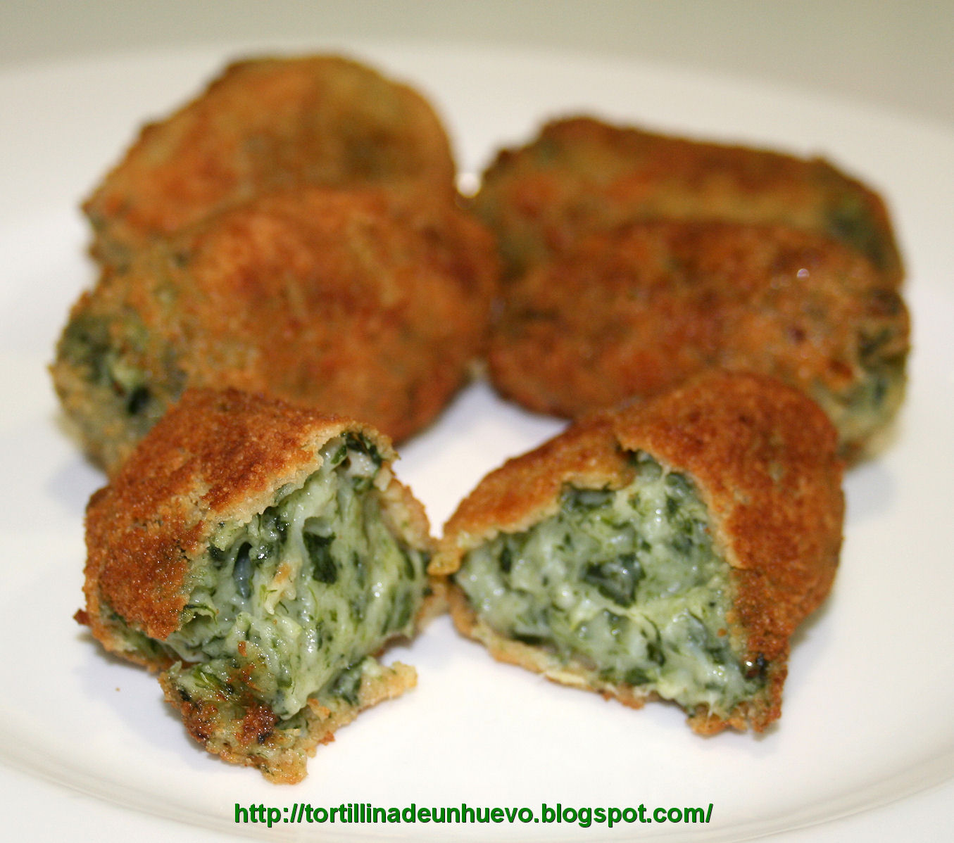 una tortillina de un huevo Croquetas de espinacas y bacalao