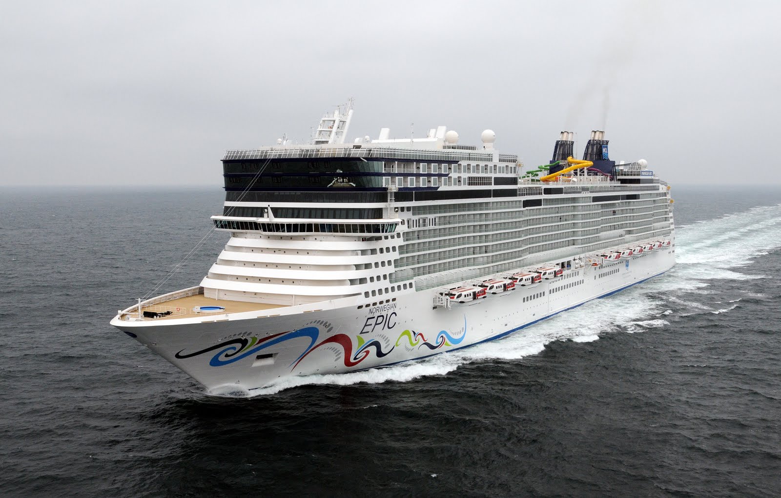 TritonCapeCruze NORWEGIAN EPIC, LARGEST SHIP EVER TO DOCK IN NEW YORK