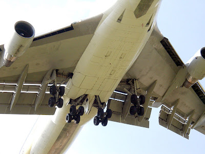 Boeing 747 con flaps ranurados desplegados