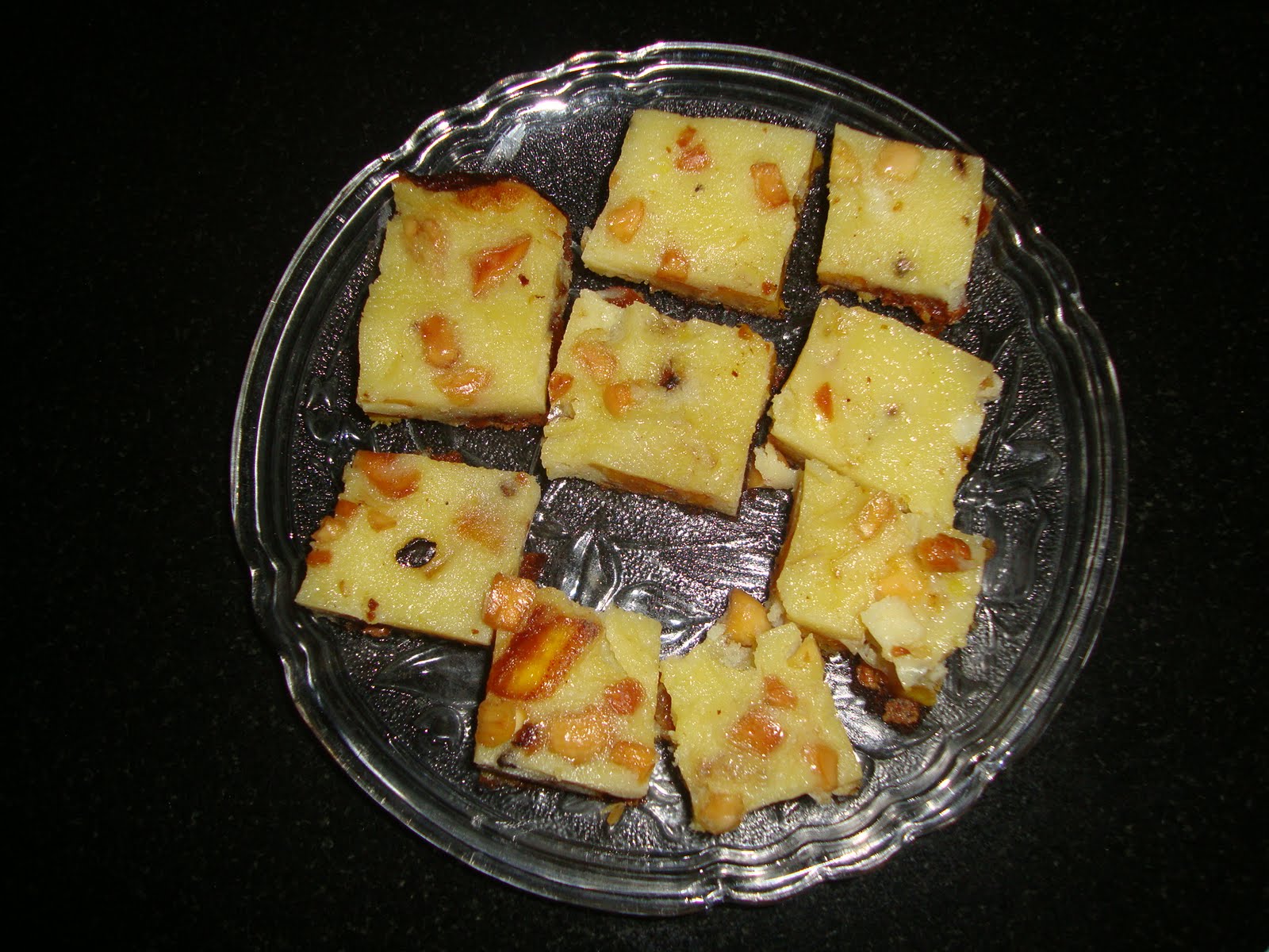 Kitchen Delights: Mutta marichathu/Kaya Pola (Egg & Plantain Cake)