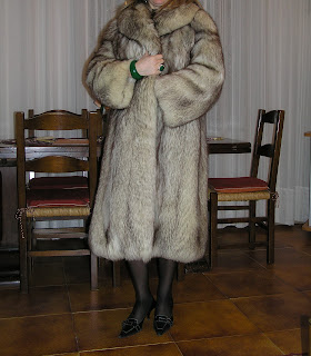 LAFOURRURE2: Barone fox fur coat