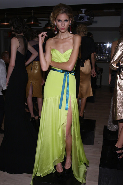 [Domenico+Vacca+Spring+Summer+2010+Presentation+BFdKCEToRG4l.jpg]