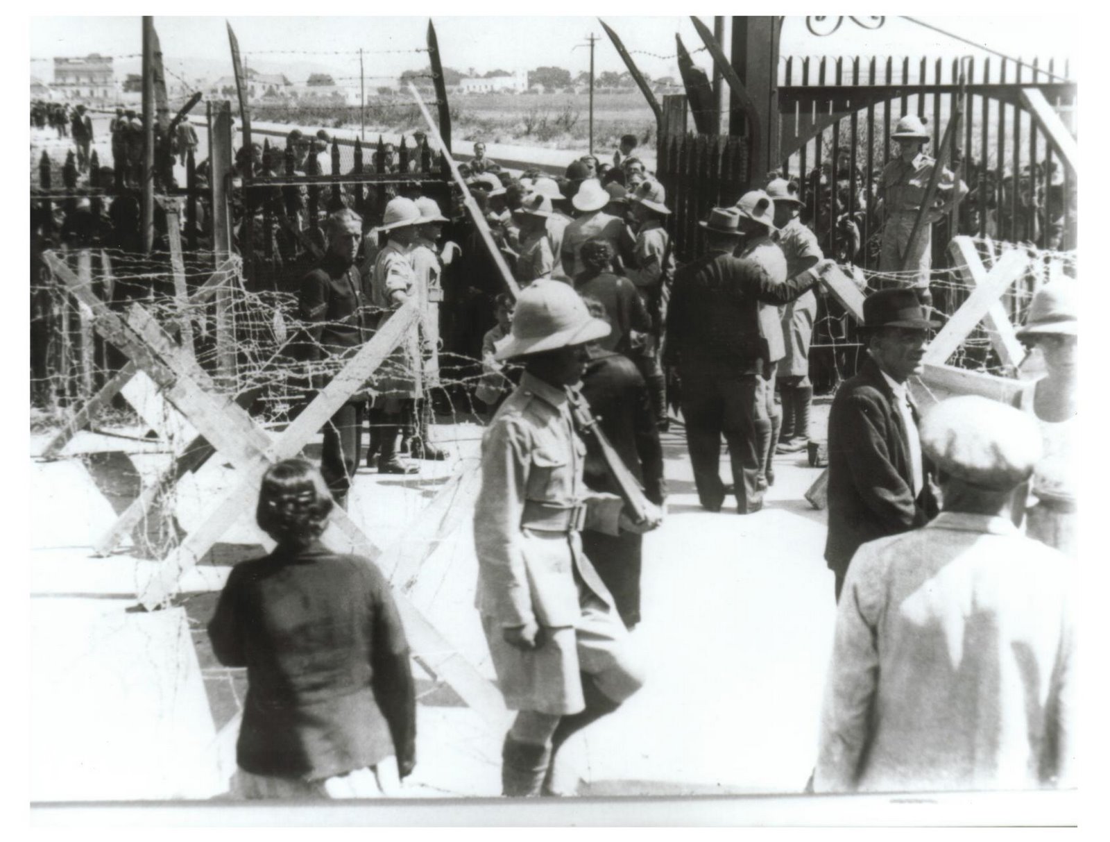 [Gibraltar+frontera.JPG]