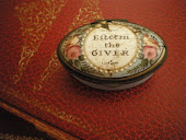 A sweet little Georgian patch box