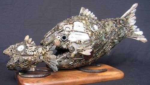 [sculpture-made-of-bits-and-pieces-15.jpg]