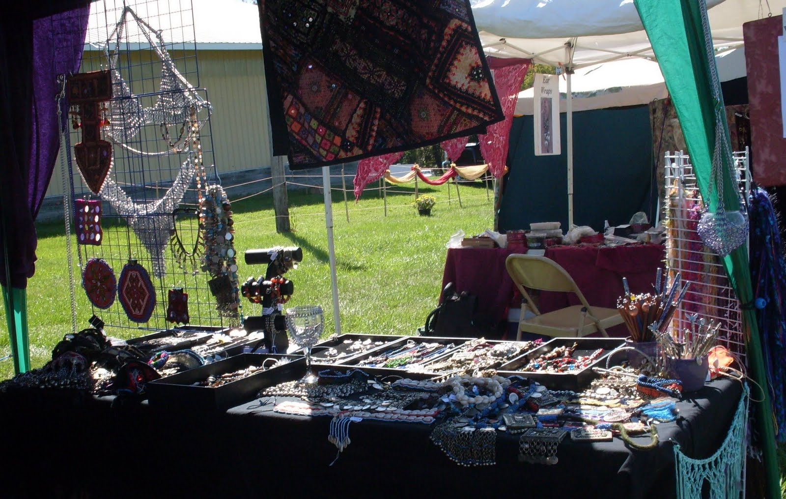 Dragon's Den Ren Faire Vending!