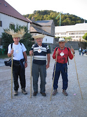 Pablo (en el centro) en el Camino Frances con Alberto y Porfirio