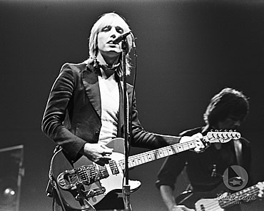 [Tom-Petty-The-Heartbreakers-pictures-1979-TW-3344-001-l.jpg]