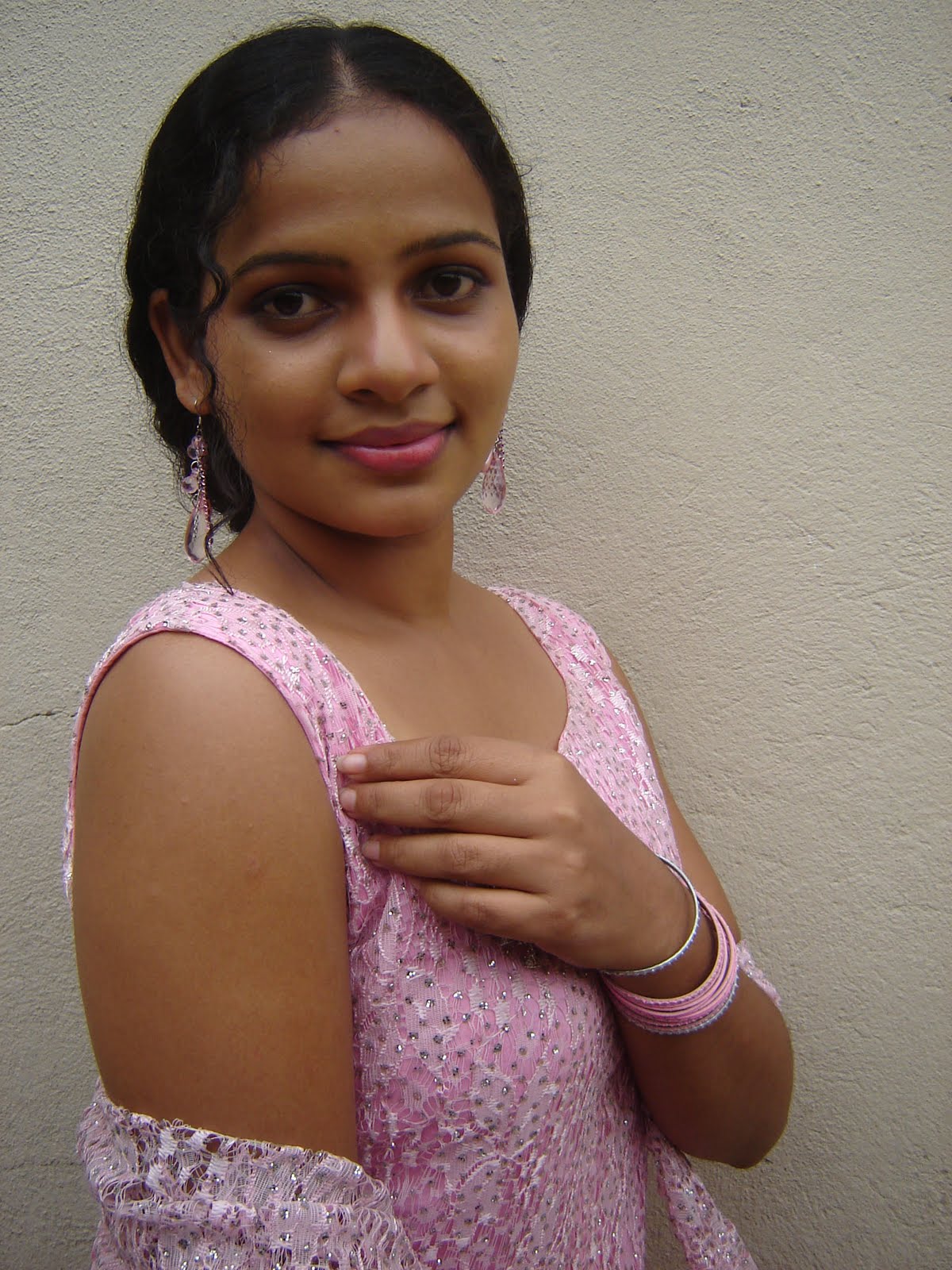 srilankan-teen-beauty-girls