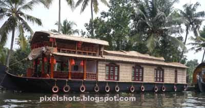 house-boat-kerala,kumarakom-boats,lake-cruises,boat journey,backwater-tours