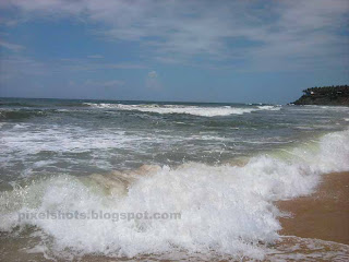 varkala papanasham beach waves closeups,kerala beach photos