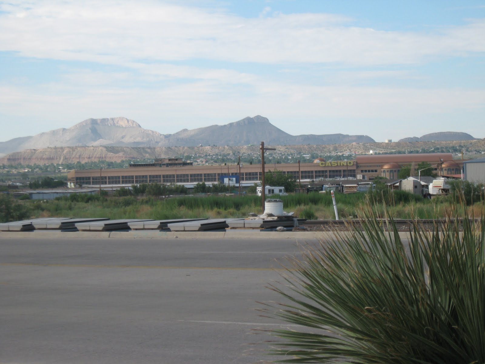 Post Parade Horse Racing in New Mexico A Tale of Two Tracks