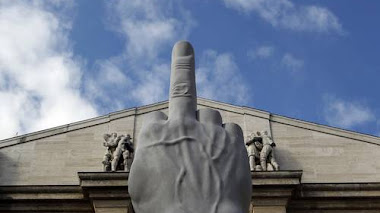 Cattelan Contro le ideologie