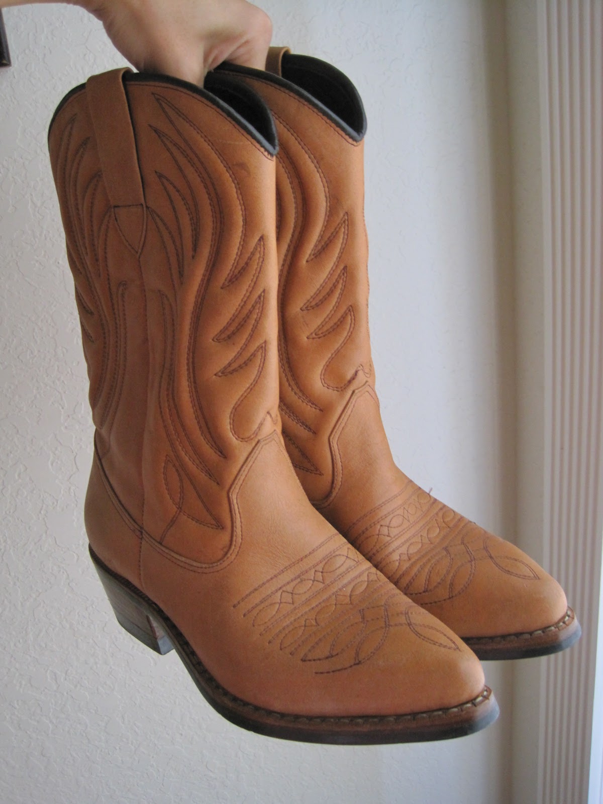 cowboy boots with leather jacket