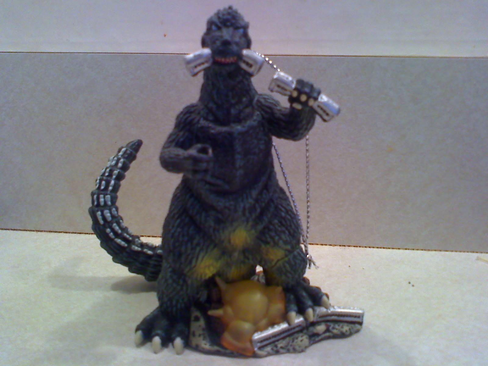 [xmasgojira.jpg]
