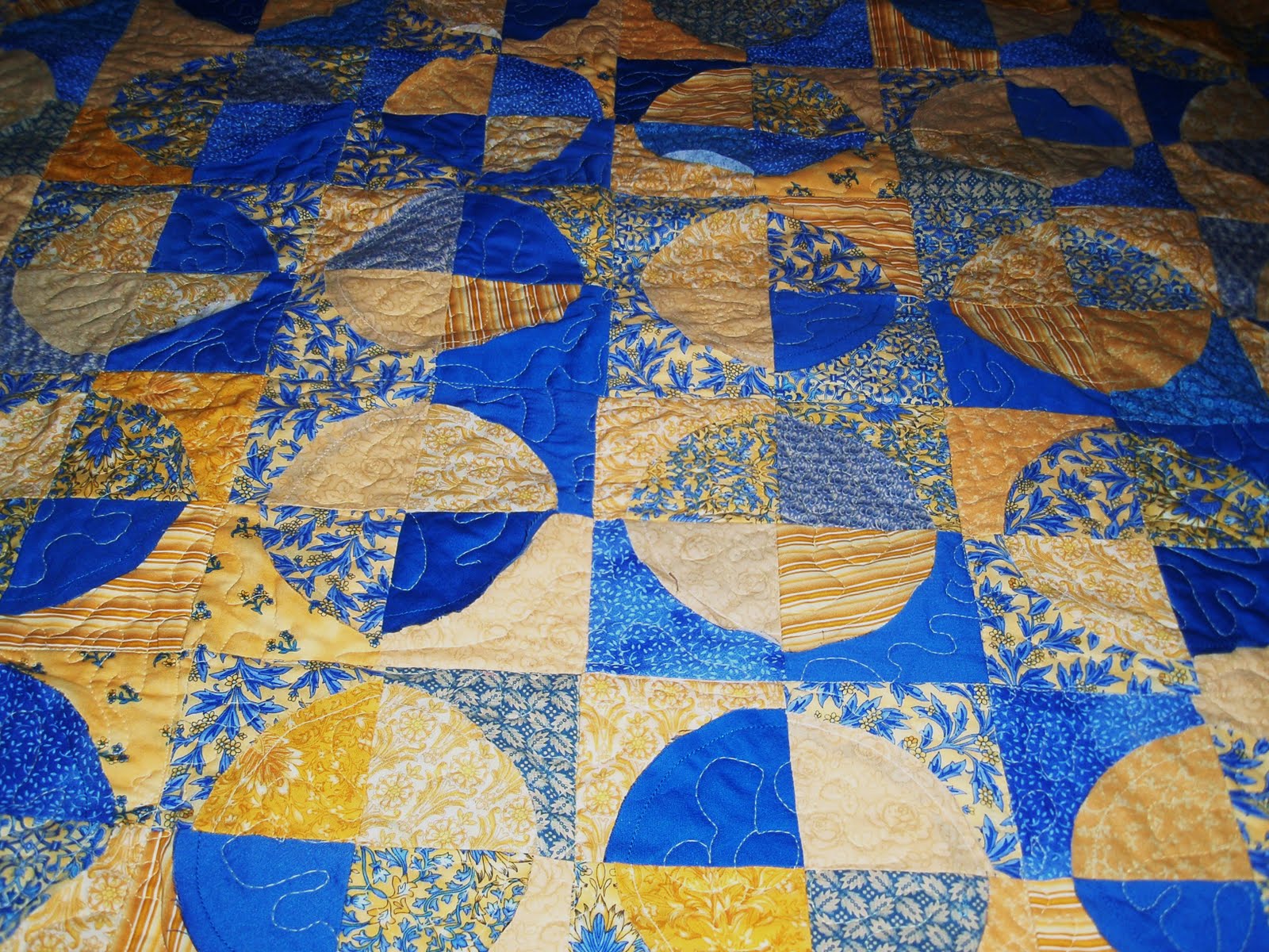 Oxford Impressions Raw Edge Circle Quilt