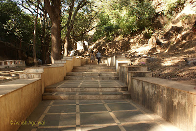 The short walk to the Bada Mahadev cave complex in Pachmarhi