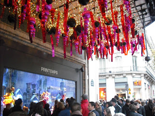 American Wife/Parisian Life: Christmas window displays!!!