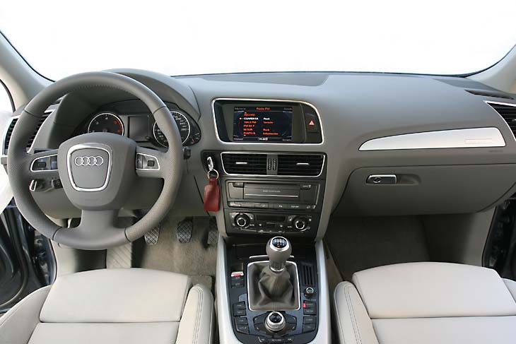 Audi Q5 Interior: Desember 2011