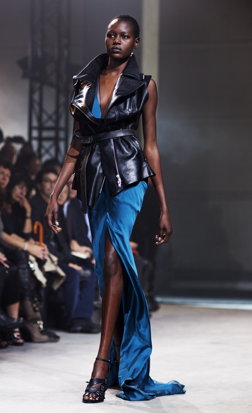 Enthusiasm Silk and leather