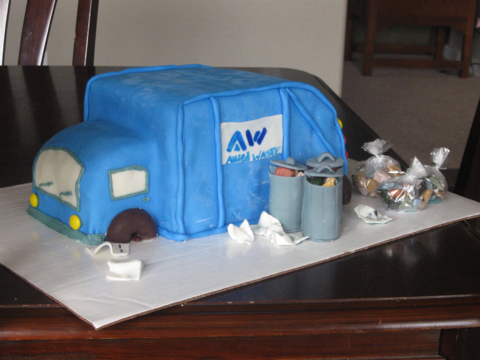 AW Cake!: Garbage Truck Cake!